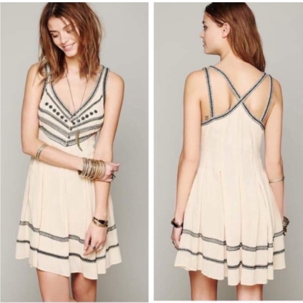 Free People 2013 Beige Tan Embroidered Crisscross Back Strap Mini Dress Size 2